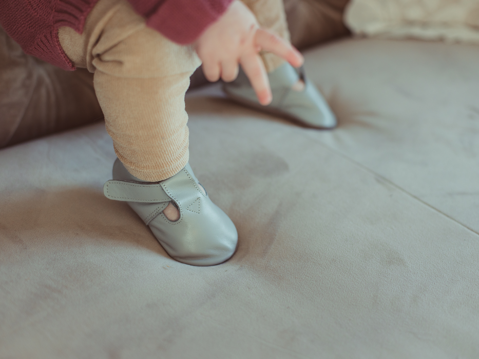 Dětské pantofle ZETPOL, kožené pantofle, suchý zip, šedé